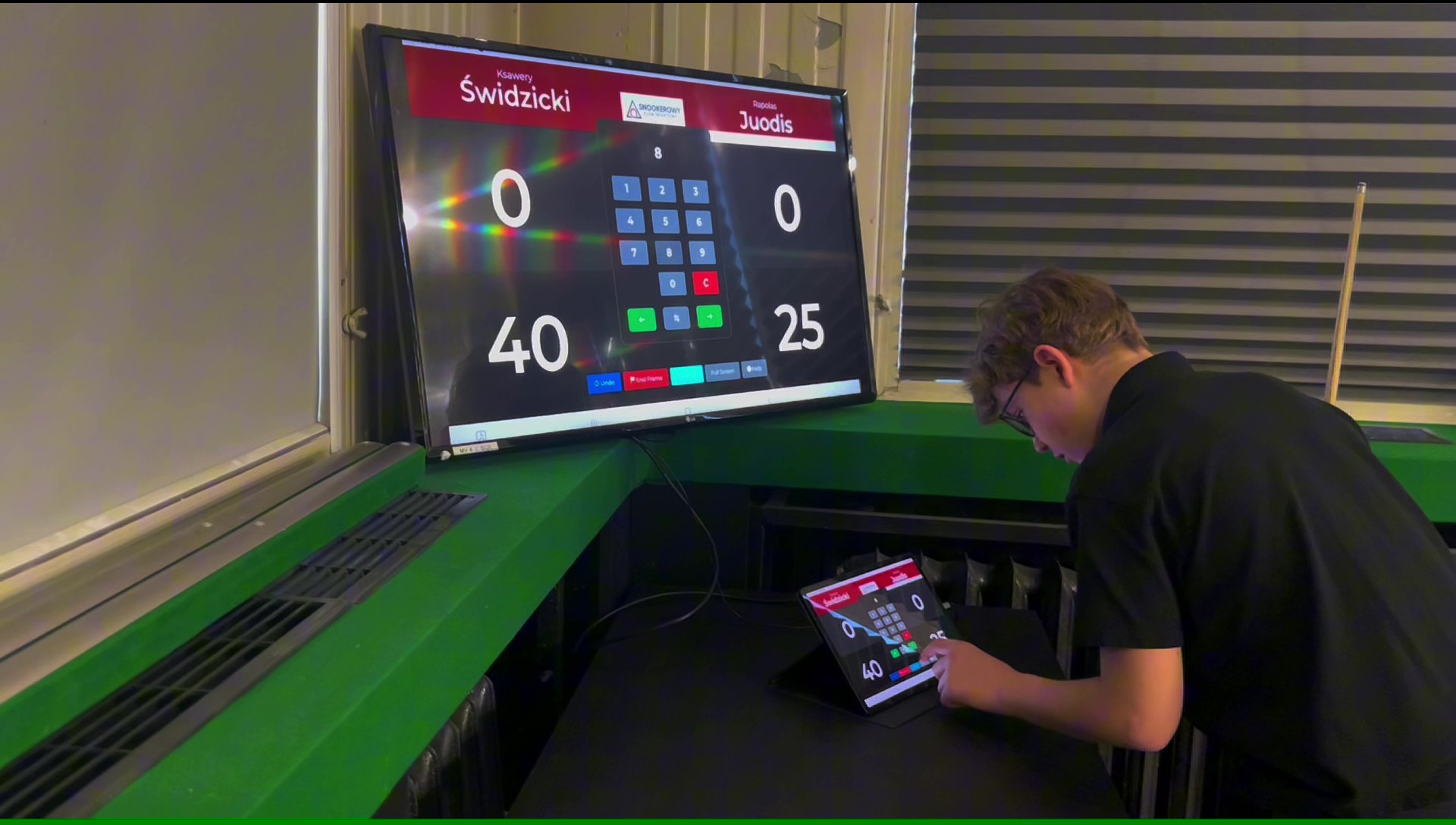 Cyfrowa obsługa scoringowa podczas Junior Snooker Tour.