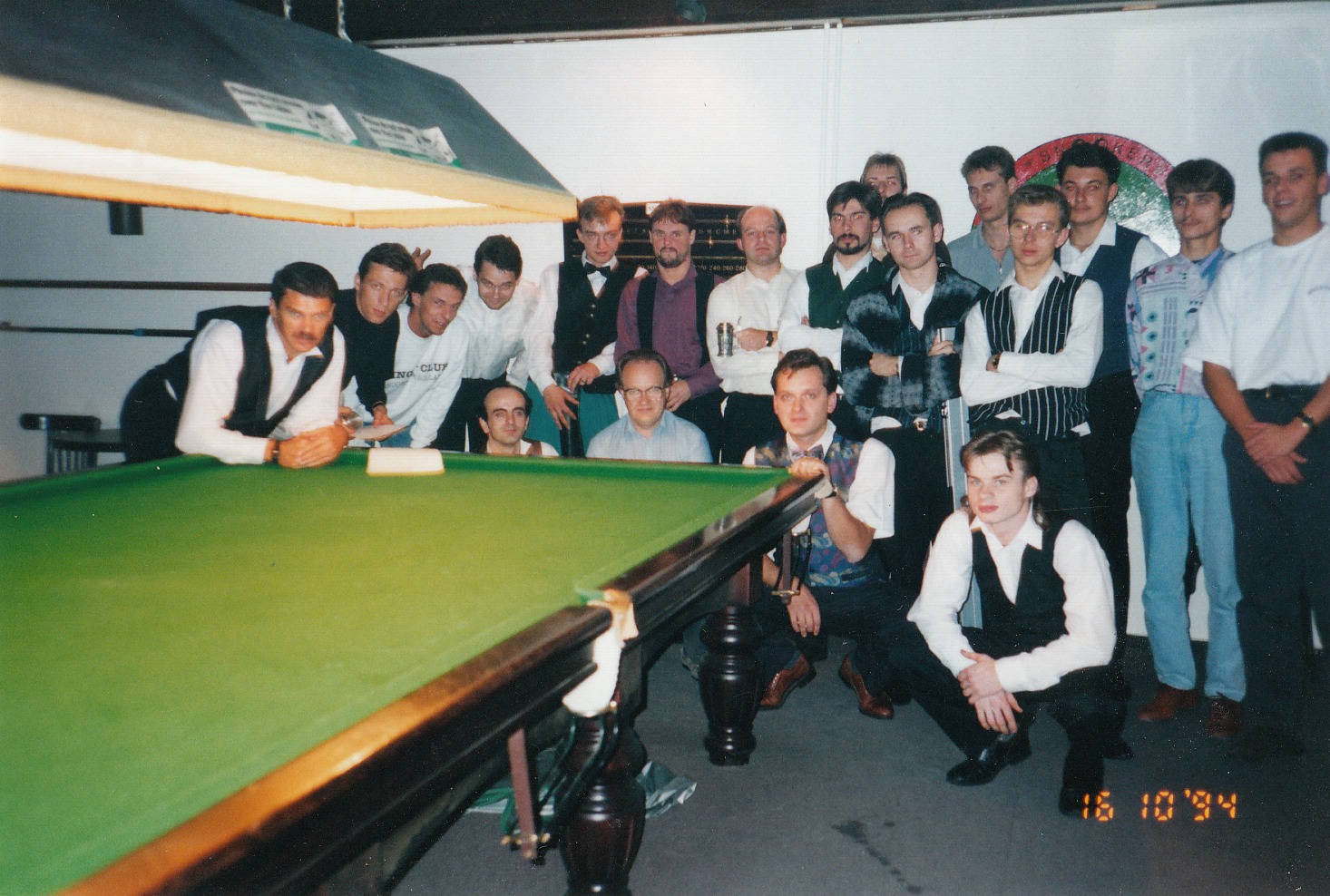 Grupowe zdjęcie z zagranicznego wyjazdu snookerowego w 1994 roku